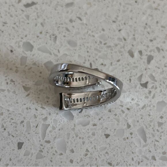 T-Shaped Copper Cubic Zirconia Ring With Open Ends - Picture 6 of 9